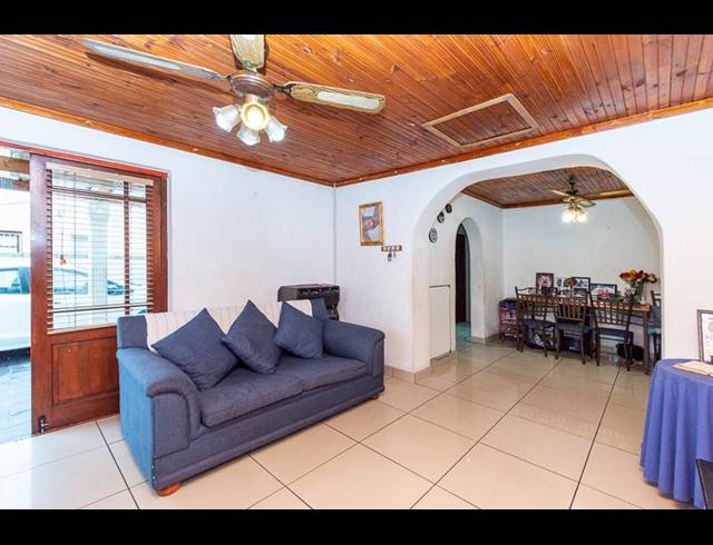 3 BEDROOM HOUSE FOR SALE IN WESTRIDGE